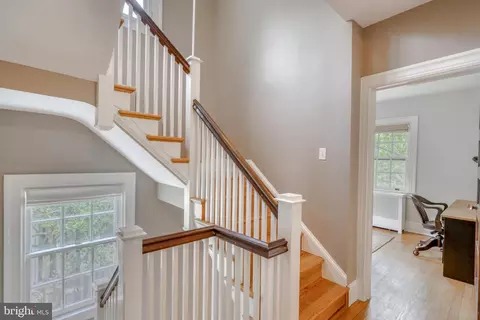 Entry Way - 406 Northway, Baltimore, MD 21218 photo 7 of 10