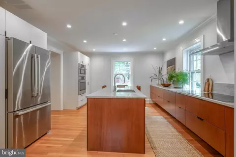 Kitchen - 406 Northway, Baltimore, MD 21218 photo 5 of 9
