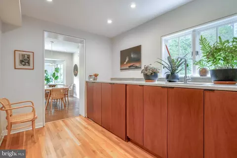 Entry Way - 406 Northway, Baltimore, MD 21218 photo 3 of 10