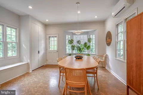 Dining - 406 Northway, Baltimore, MD 21218 photo 1 of 4