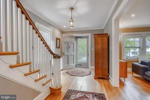 Entry Way - 406 Northway, Baltimore, MD 21218 photo 10 of 10