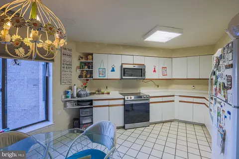 Kitchen - 3041 Fallstaff Rd #307D, Baltimore, MD 21209 photo 2 of 5