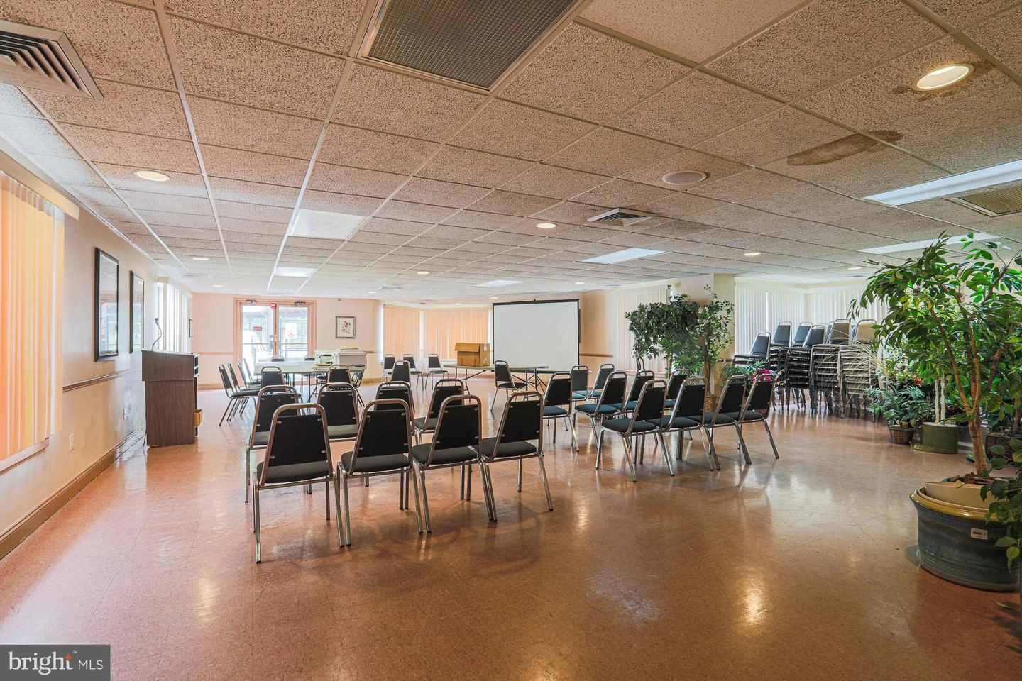 Dining - 3041 Fallstaff Rd #307D, Baltimore, MD 21209 photo 4 of 4