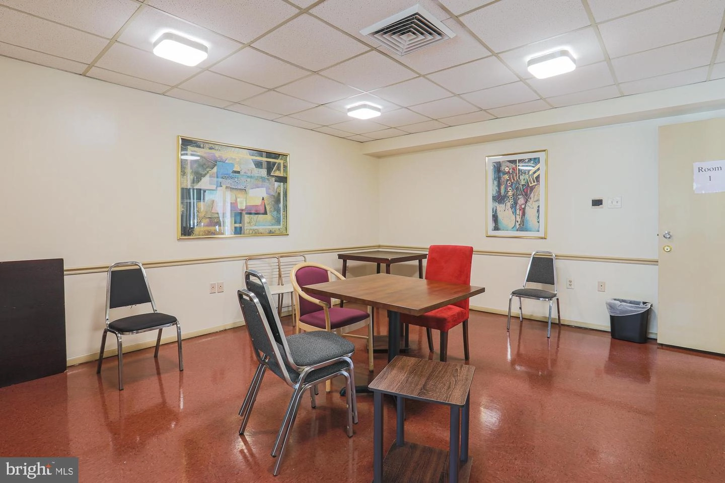 Dining - 3041 Fallstaff Rd #307D, Baltimore, MD 21209 photo 3 of 4