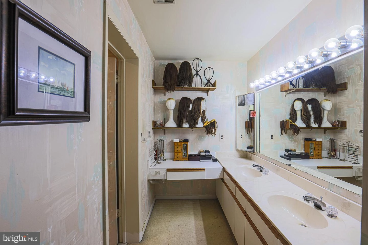 Bath - 3041 Fallstaff Rd #307D, Baltimore, MD 21209 photo 1 of 6