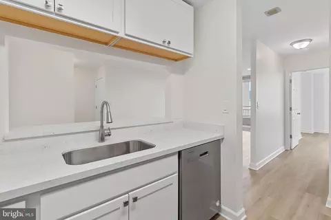Other - 100 Harborview Dr #507, Baltimore, MD 21230 photo 5 of 15