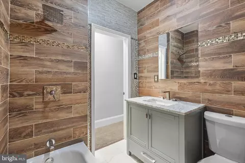 4102 Walrad St, Baltimore, MD 21229 photo 16