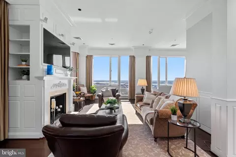 Living - 10 E Lee St #2804, Baltimore, MD 21202 photo 3 of 8