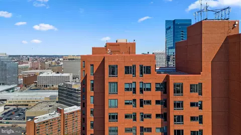View/Area - 10 E Lee St #2804, Baltimore, MD 21202 photo 2 of 15