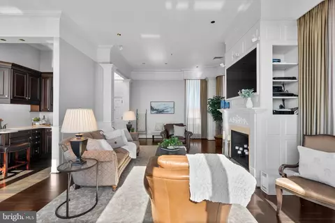 Living - 10 E Lee St #2804, Baltimore, MD 21202 photo 6 of 8