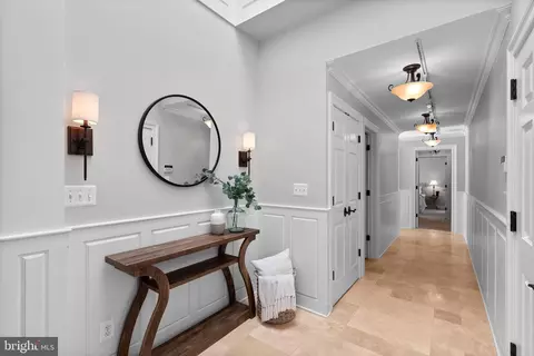 Entry Way - 10 E Lee St #2804, Baltimore, MD 21202 photo 3 of 4