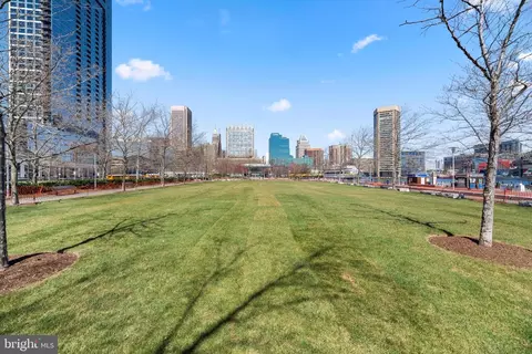 View/Area - 10 E Lee St #2804, Baltimore, MD 21202 photo 13 of 15