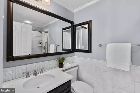 Bath - 10 E Lee St #2804, Baltimore, MD 21202 photo 5 of 9