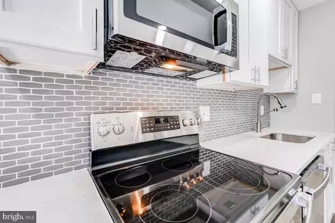 Kitchen - 6300 Red Cedar Pl #301, Baltimore, MD 21209 photo 5 of 6