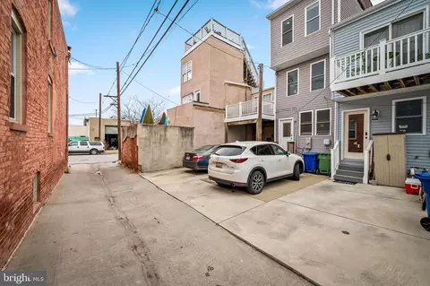 Exterior - 1304 Andre St, Baltimore, MD 21230 photo 6 of 9