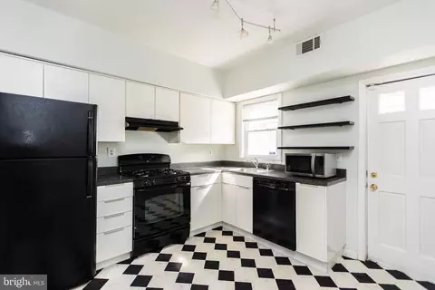 Kitchen - 761 Carroll St, Baltimore, MD 21230 photo 2 of 5
