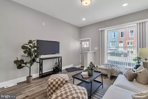 Living - 1935 E Lafayette Ave, Baltimore, MD 21213 photo 6 of 6