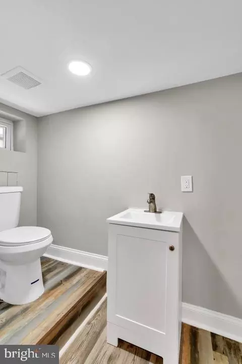 Bath - 1935 E Lafayette Ave, Baltimore, MD 21213 photo 5 of 5