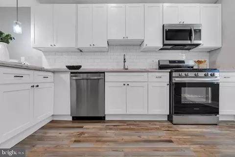 Kitchen - 1935 E Lafayette Ave, Baltimore, MD 21213 photo 7 of 8