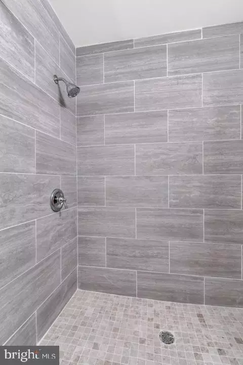 Bath - 1935 E Lafayette Ave, Baltimore, MD 21213 photo 3 of 5