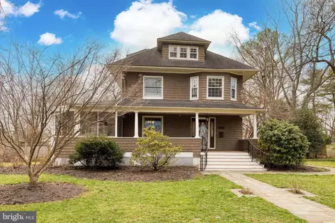 2405 Ken Oak Rd, Baltimore, MD 21209