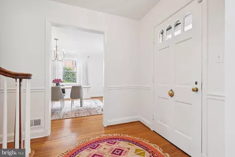 Entry Way - 110 Taplow Rd, Baltimore, MD 21212 photo 3 of 7