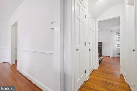Entry Way - 110 Taplow Rd, Baltimore, MD 21212 photo 4 of 7
