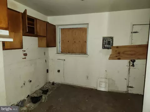 2232 E Oliver St, Baltimore, MD 21213 photo 6