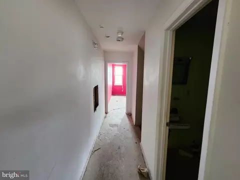 2232 E Oliver St, Baltimore, MD 21213 photo 10