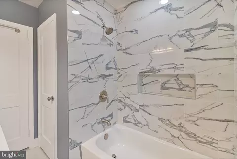 Bath - 1218 Meridene Dr, Baltimore, MD 21239 photo 2 of 3