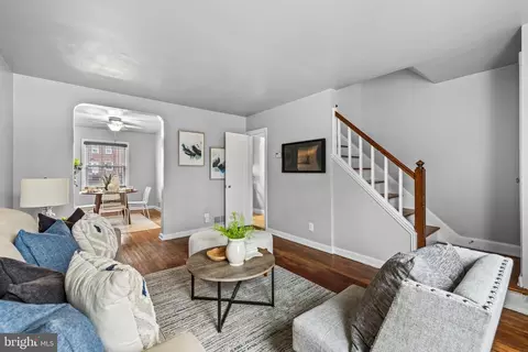 Living - 4522 Mountview Rd, Baltimore, MD 21229 photo 2 of 4
