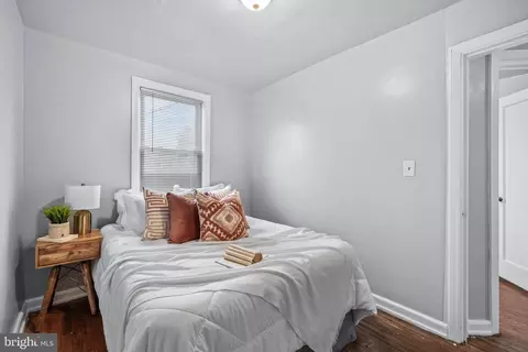 Bedroom - 4522 Mountview Rd, Baltimore, MD 21229 photo 4 of 5