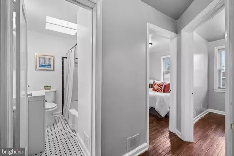 Bath - 4522 Mountview Rd, Baltimore, MD 21229 photo 1 of 2
