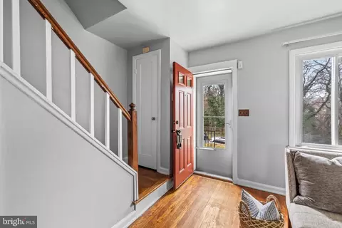 Entry Way - 4522 Mountview Rd, Baltimore, MD 21229 photo 1 of 1
