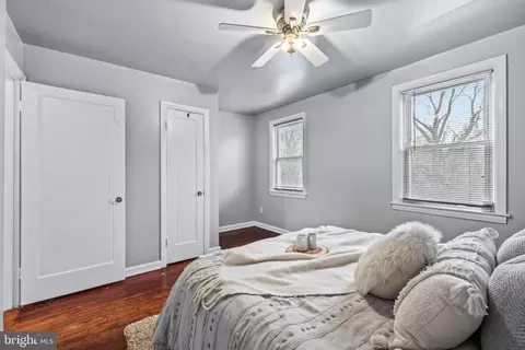 Bedroom - 4522 Mountview Rd, Baltimore, MD 21229 photo 2 of 5