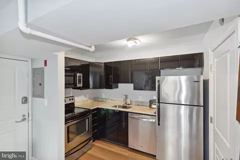 Kitchen - 511 S Bond St #103, Baltimore, MD 21231 photo 1 of 2