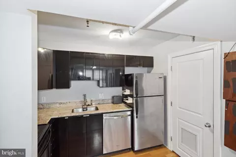 Kitchen - 511 S Bond St #103, Baltimore, MD 21231 photo 2 of 2