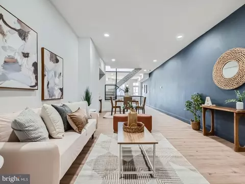 Living - 2807 Erdman Ave, Baltimore, MD 21213 photo 2 of 5