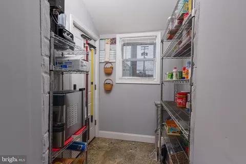 Entry Way - 521 W 27th St, Baltimore, MD 21211 photo 2 of 4