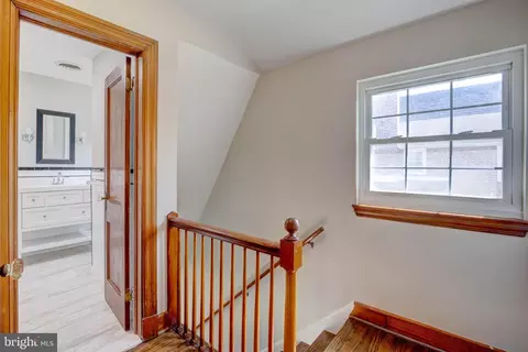 Entry Way - 4000 Third St, Baltimore Highlands, MD 21225 photo 1 of 1