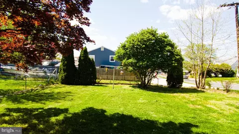 Exterior - 4000 Third St, Baltimore Highlands, MD 21225 photo 8 of 15