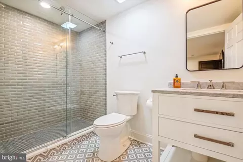 Bath - 30 Whitfield Rd, Baltimore, MD 21210 photo 6 of 6