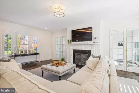 Living - 30 Whitfield Rd, Baltimore, MD 21210 photo 1 of 8