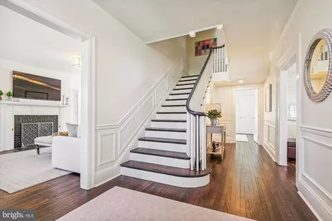 Entry Way - 30 Whitfield Rd, Baltimore, MD 21210 photo 1 of 2
