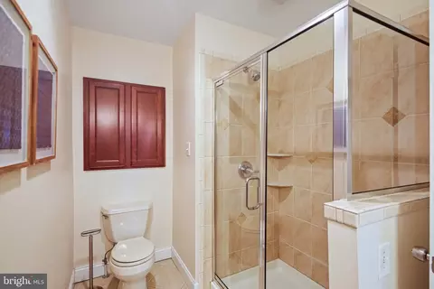 Bath - 2807 Eastern Ave, Baltimore, MD 21224 photo 1 of 3