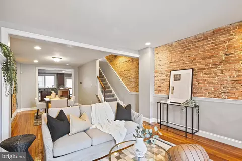 Living - 2807 Eastern Ave, Baltimore, MD 21224 photo 5 of 5