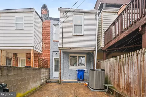 Exterior - 2807 Eastern Ave, Baltimore, MD 21224 photo 7 of 8