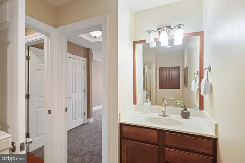 Bath - 2807 Eastern Ave, Baltimore, MD 21224 photo 2 of 3