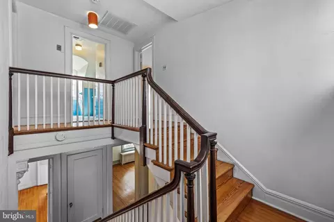 Entry Way - 304 Northway, Baltimore, MD 21218 photo 4 of 7