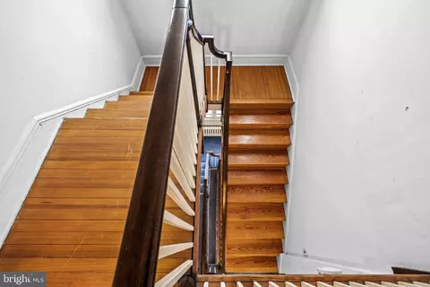 Entry Way - 304 Northway, Baltimore, MD 21218 photo 5 of 7